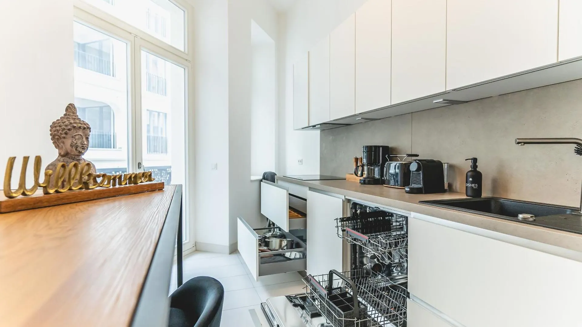 Tip! Design-Apartment In Toplage 75Qm In Szeneviertel Dresda 0*,  Germania