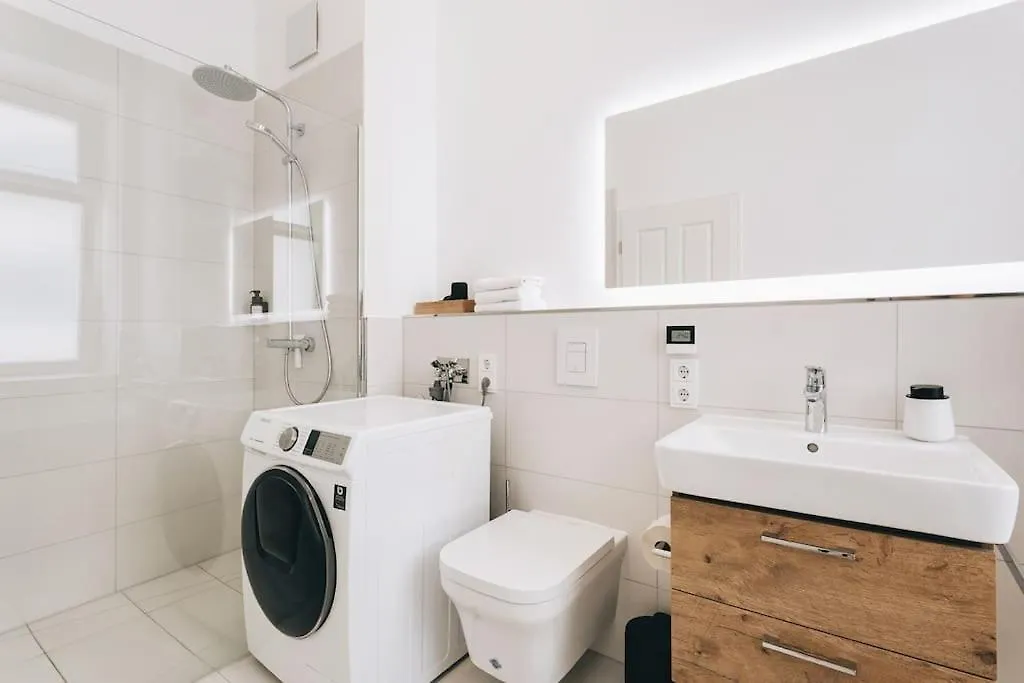 Tip! Design-Apartment In Toplage 75Qm In Szeneviertel Dresda Germania